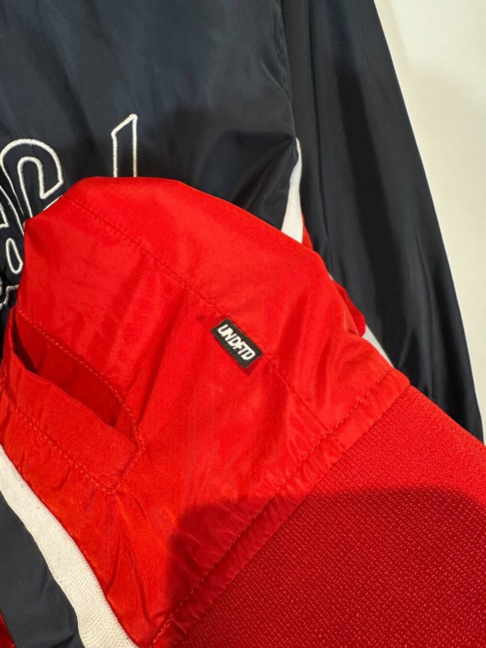 Undefeated Roster Jacket Size Mens Large - Picture 4 of 9
